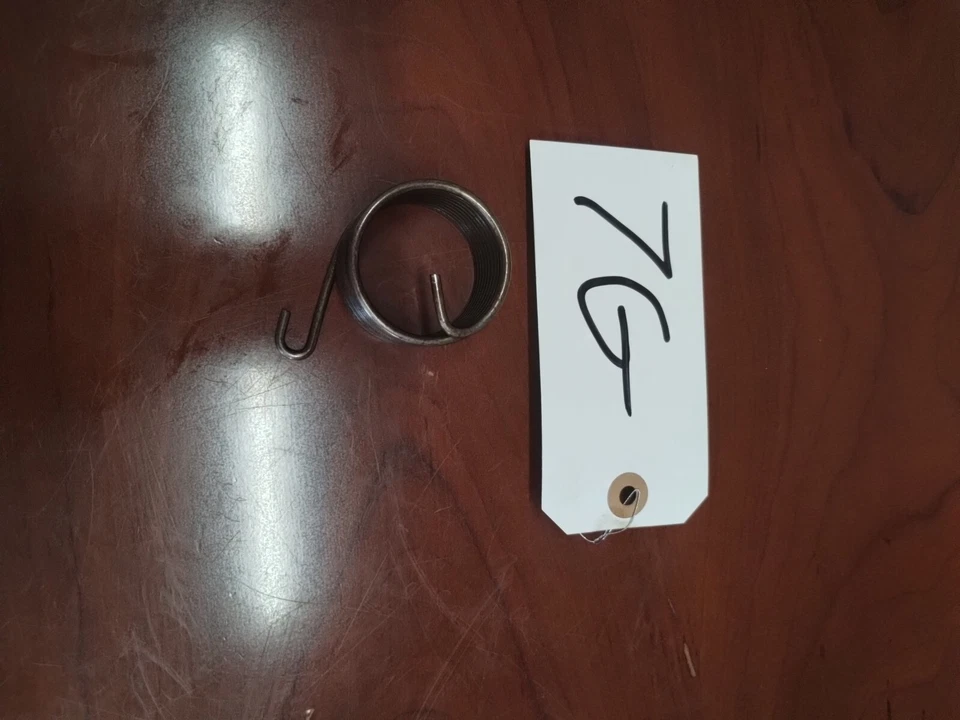 78-79 Suzuki DR370 Kickstart Spring 09448-45008  - Imagem 1 de 3