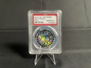 2019 POKEMON PROMO COIN DETECTIVE PIKACHU FROM THE CASE FILE (HOLO) PSA 10 Gem - Picture 1 of 3