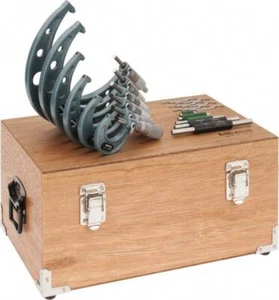 Mitutoyo 103-907-40 Mechanical Outside Micrometer Set: 6 Micrometers, 0 to 6" - Picture 1 of 4