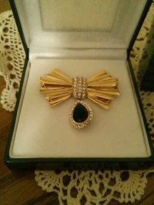 Avon Brilliant Treasures Pin Honor Society President's Club Tribute 2003-2004 - Picture 1 of 2
