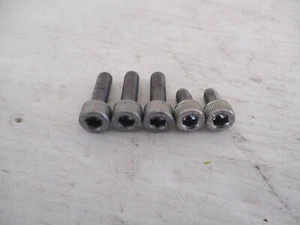 Schrauben Schraubenset Tankdeckel Kawasaki ER-6F EX650C ABS 09-11  - Picture 1 of 2