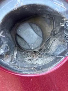 Holden Cruze JG Fuel Cap Petrol 2010-2011 Manual/Auto Chevy #B434 - Picture 1 of 12