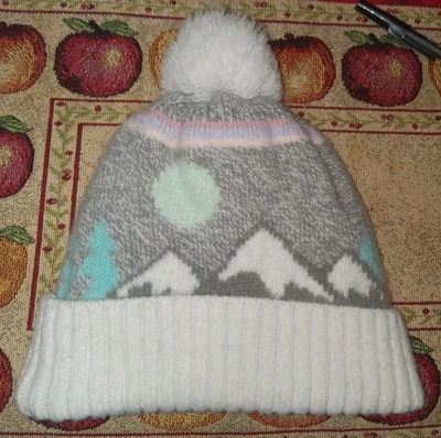 Sombrero de invierno infantil/1-3 años/con montañas, árboles y luna Foto 1 de 2