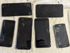 Lote de 21 piezas surtidas de celdas y tabletas para piezas, chatarra u oro. Apple, Samsung + - Imagen 1 de 2