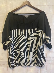 bebe Medium, Black White Semi-sheer Abstract Blouse with Dolman sleeve - Picture 1 of 11