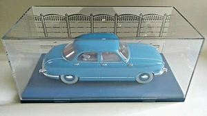 Car Taxi Panhard Dyna Z  1/24 car New box diecast model + booklet tintin . - Picture 1 of 4