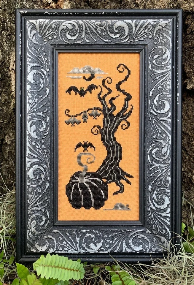 Twisted Pumpkin - Carriage House Samplings - New Chart - Image 1 of 1