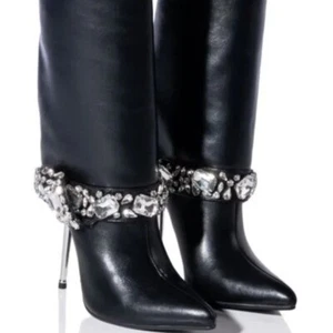 BOTAS DE AGUJA DE GEMA AZALEA WANG ""GOTEO PLEGABLES SOBRE ESTRÁS - Imagen 1 de 5