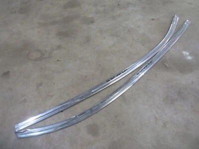 Chevrolet Impala 1965 1966 molduras de moldura de parabrisas inferior delantero  Foto 1 de 4