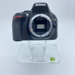 Broken Nikon D5200 24.1MP Digital Camera 8732 Shutter Count Faulty Buttons - Picture 1 of 7