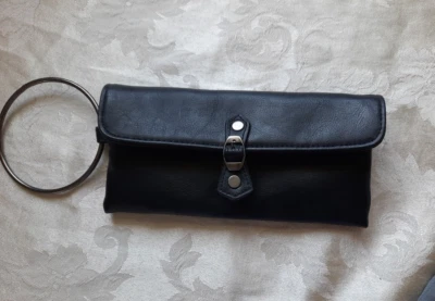 Victory Secret Cuero Negro Pelusa/Cartera/Cartera/Seda Rosa Interior, Lg. Anillo Foto 1 de 4