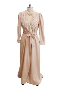 CHRISTIAN DIOR PALE ROSE SATIN PEIGNOIR COTTON LACE LAPELS  SAKS FIFTH AVENUE - Picture 1 of 9