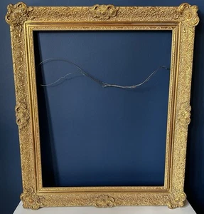 ANTIQUE ORNATE CARVED WOOD GOLD GILT GESSO PICTURE FRAME FITS 20” x 24” - Imagen 1 de 20