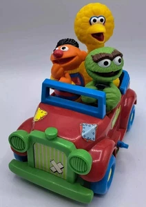 Vintage Illgo Sesame Street Rumble & Go Car Oscar, Ernie And Big Bird - Picture 1 of 4