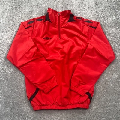 Chaqueta pulóver cortavientos de fútbol Umbro Sportswear 1/4 cremallera para hombre S roja negra Foto 1 de 4