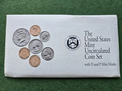 1992 United States Mint Uncirculated Coin Set with D and P Mint Marks - Image 1 of 4