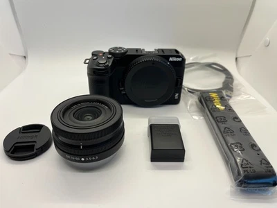**COMO NUEVA** Cámara sin espejo Nikon Z 30 20,9 MP con lente de 16-50 mm - 50 obturadores Foto 1 de 4