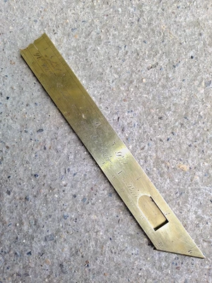 ANCIEN DEMI PIED DE ROY EQUERRE - ROCHETTE PARIS -OUTIL DE MESURE SCIENTIFIQUE- - Photo 1/4