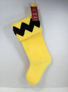 2023 Hallmark Keepsake The Peanuts Gang Charlie Brown Stocking 18" Shirt Design - Bild 1 von 4