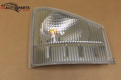 Original Isuzu - Lámpara de esquina de señal de giro derecha para FTR NPR NPR-HD NQR NR 07-22 Foto 1 de 4