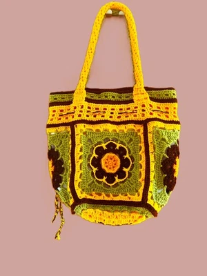 Gehäkelte Tasche  36 x 36 Handtasche Schultertasche Handarbeit - Bild 1 von 4