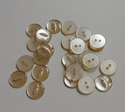 25 Lemon 14mm 2 Hole Fish Eye Design Buttons Baby Clothes & Crafts - Image 1 of 2