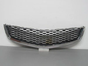 2010 2011 2012 2013 2014 2015 CHEVROLET EQUINOX FRONT LOWER GRILLE OEM - Picture 1 of 8