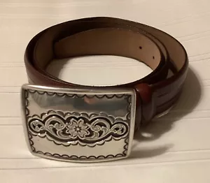 Cinturón Neiman Marcus Streets Ahead 1995 de colección marrón hebilla brillante - talla grande / 46 - Imagen 1 de 11