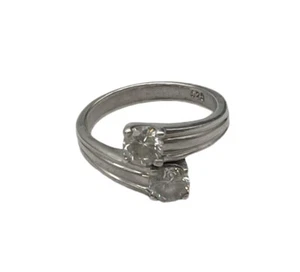 Anillo con racimo de ley 925 con dos diamantes de imitación transparentes talla 9,5 - Imagen 1 de 8