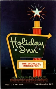 Postcard MA Holiday Inn Leominster Mass The World's Innkeeper Classic Sign Night - Bild 1 von 2