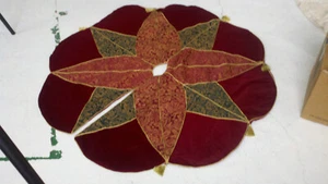 Vintage Christmas Tree Skirt - Picture 1 of 1