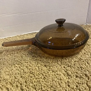 Vision Corning USA 7” Amber .5L Saucepan 6A w/ Pyrex Lid Waffle Bottom Glass Pan - Picture 1 of 15