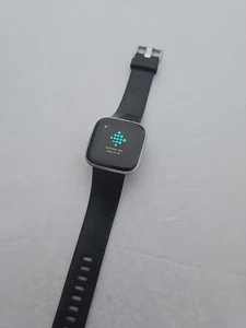 Fitbit Versa 2 Health & Fitness Smartwatch Voice Control Sleep Score Music AB68 - Picture 1 of 5