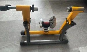 ELITE Fluid Drive Fahrradtrainer Rollentrainer gelb - Bild 1 von 4