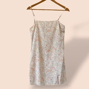Vestido Forever 21 Satinado Mini Sin Mangas Ditzy Estampado Floral Rosa Melocotón Talla Pequeña - Imagen 1 de 10