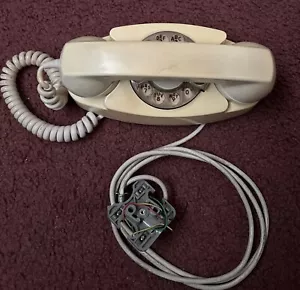Teléfono Western Electric Princess con dial giratorio blanco, sistema de campana, vintage 702B - Imagen 1 de 4