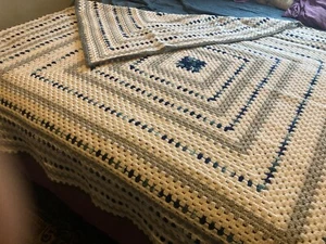 BRAND NEW HAND MADE AFHGAN BLANKET FITS KING SIZE BED BEAUTIFUL. - Picture 1 of 2