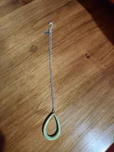 GREEN TEAR DROP NECKLACE - Picture 1 of 4
