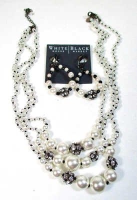 Collar y pendientes de diamantes de imitación de perlas del mercado negro de la Casa Blanca Foto 1 de 2