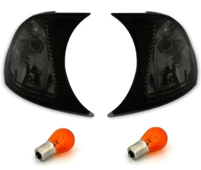 Kit frecce anteriori per BMW Serie 3 E46 Coupè Cabrio 2001-2003 in nero fumè frecce - Immagine 1 di 4