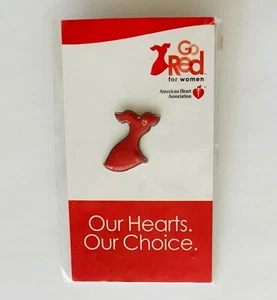 Vestido Rojo Caridad Pin Insignia Nuestro Corazón Nuestra Elección Raro Vintage Caridad (L41) - Imagen 1 de 2