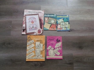 COLLECTIBLE LOT OF 5 EMBROIDERY BOOKLETS - Picture 1 of 1