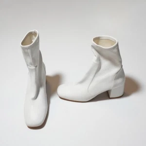 NEW Stuart Weitzman Sleek 60 Sock Genuine Leather Heel Ankle Booties Shoes White - Picture 1 of 4