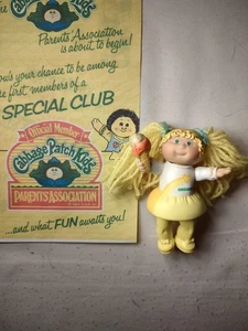 Vintage Cabbage Patch Kinder bewegliche PVC Figur blond Mädchen mit Eis - Bild 1 von 3
