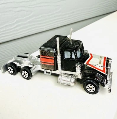 VINTAGE 1980 YATMING KENWORTH "BRUTE FORCE" Semi Trailer Black Red white stripe - Image 1 of 4