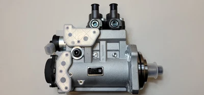 Detroit Diesel (DD16) BOSCH Fuel Transfer Pump A 472 090 15 50 - Image 1 of 4