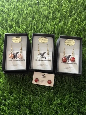Pendientes Venecia de cristal de Murano hechos a mano en Italia (3 juegos colgantes y 1 juego de tachuelas) Foto 1 de 4