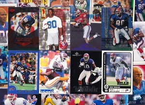 Nice ERIC MOULDS lot 50 diff w/ inserts oddballs Rookie card RCs BUFFALO BILLS! - Bild 1 von 2