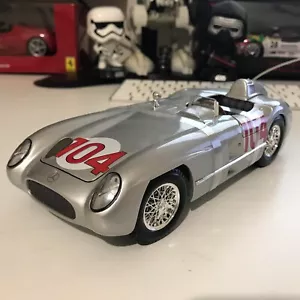 Mercedes Benz 300 SLR Targa Florio Maisto 1:18 Diecast Model Car - En caja, raro - Imagen 1 de 11