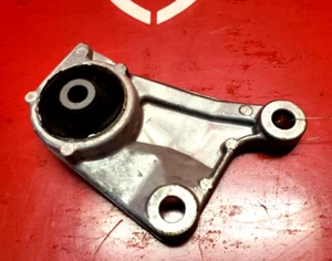 2022-2024 MAZDA CX-5 REAR LEFT DIFFERENTIAL SUPPORT BRACKET OEM - Picture 1 of 5